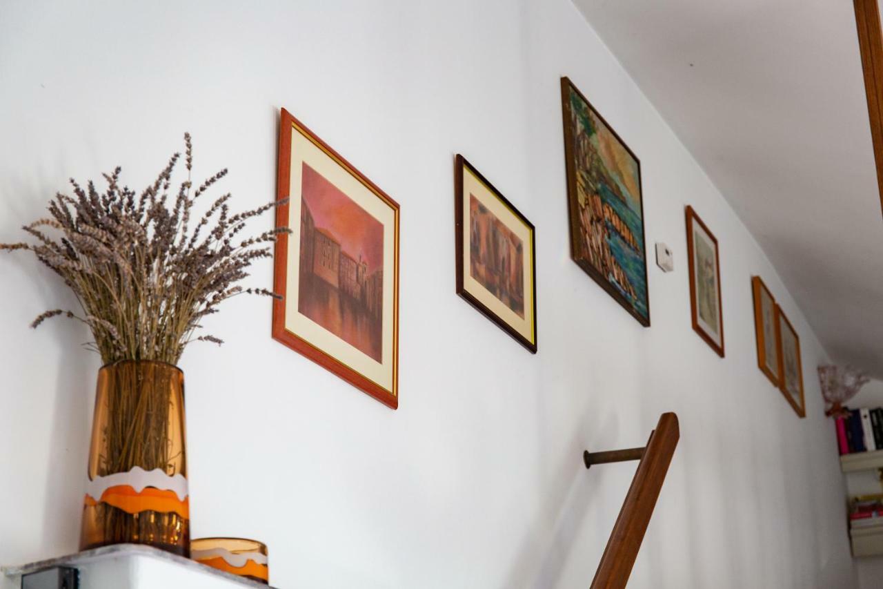 Vialli Apartman