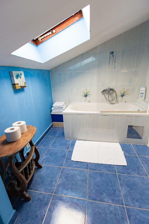 Vialli Apartman
